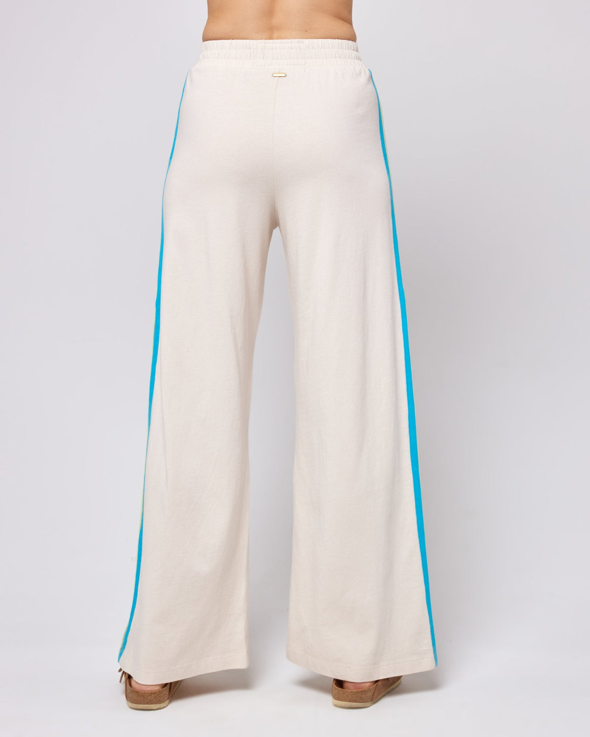 Free Fallin' Pant Bone | Model: Lura (size: S)
