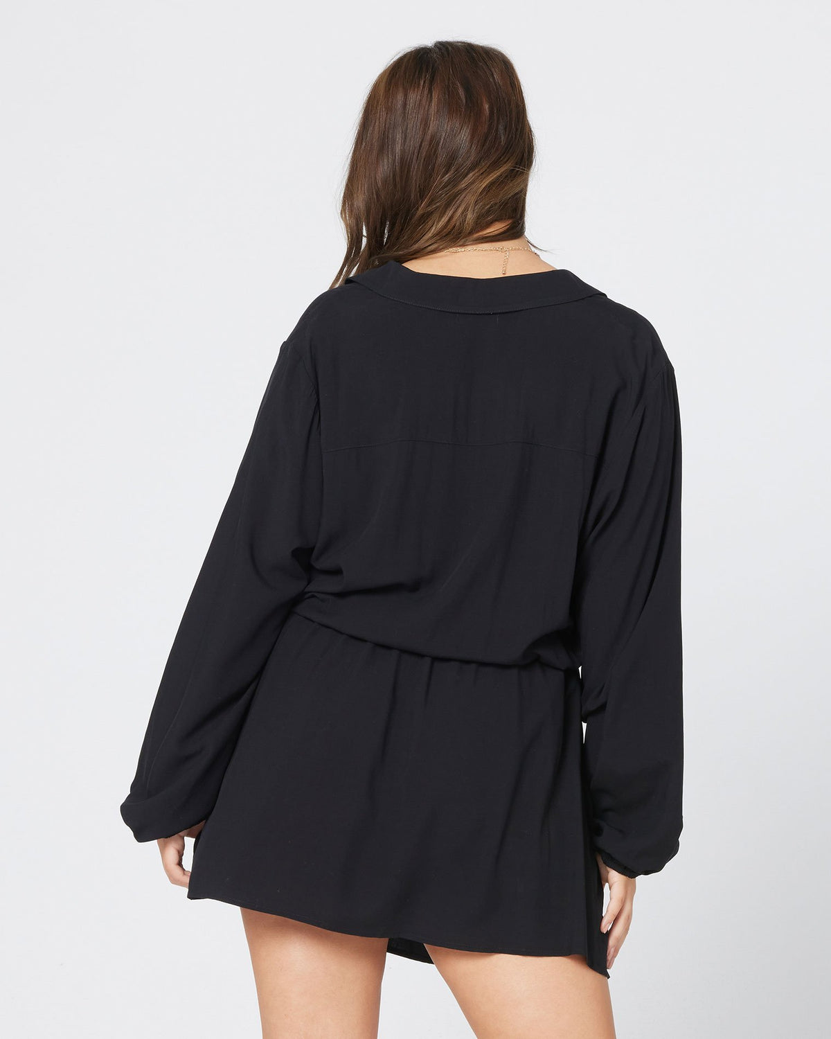 Amelia Dress - Black Black | Model: Kacie (size: XL)