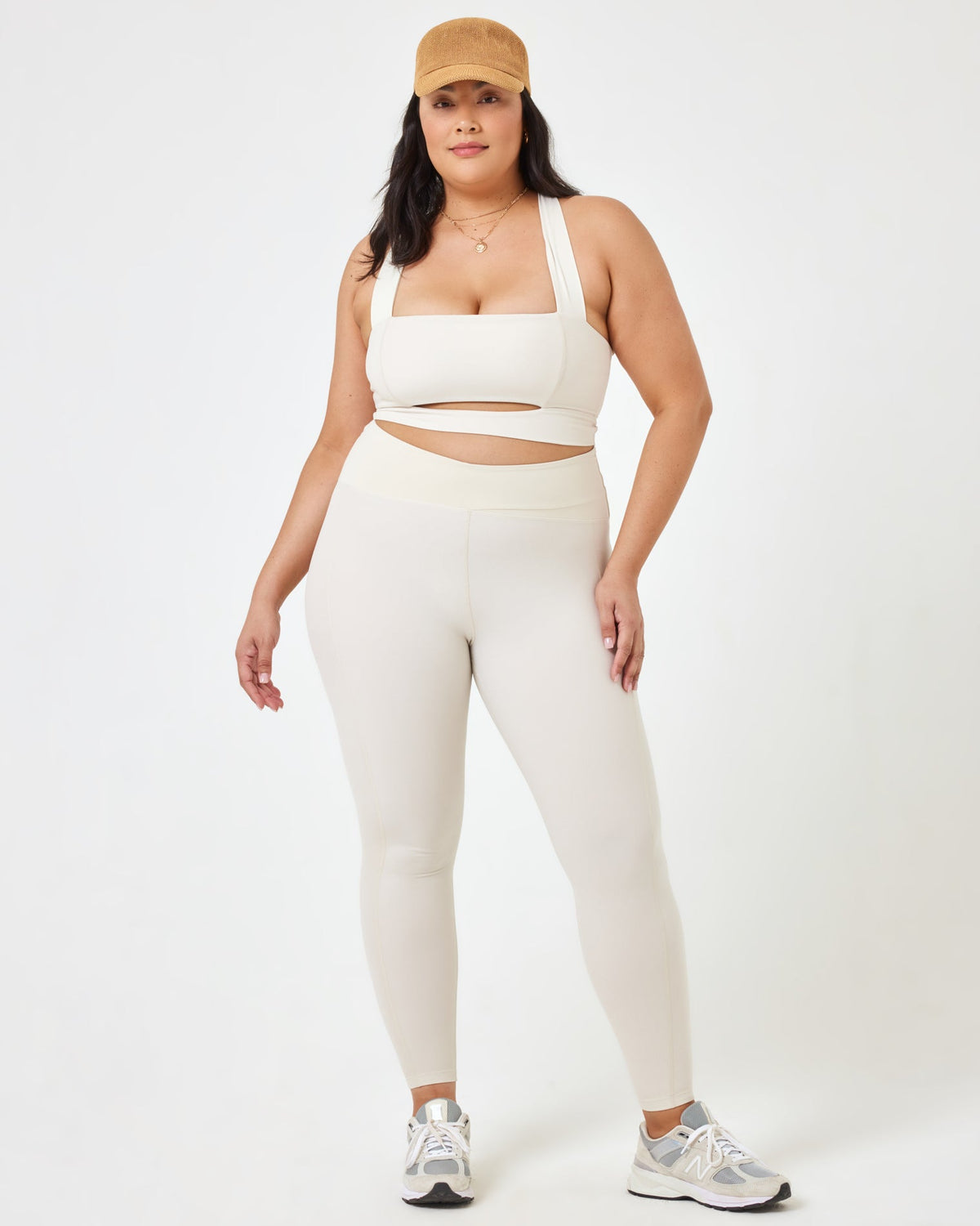 Mercer Bra - Bone Bone | Model: Bianca (size: XL)