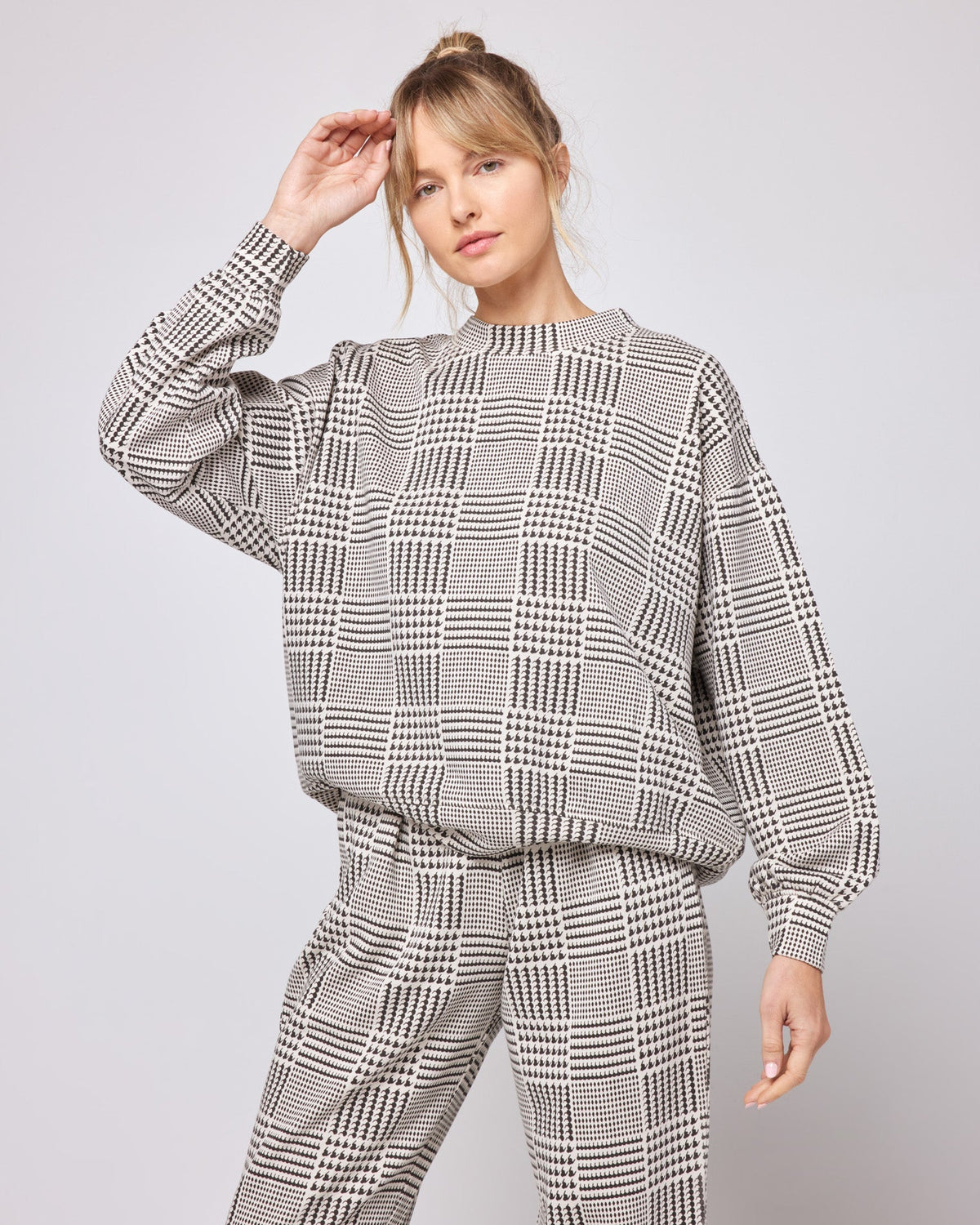 Printed Sprinter Pant Best I Ever Plaid | Model: Lura (size: S)