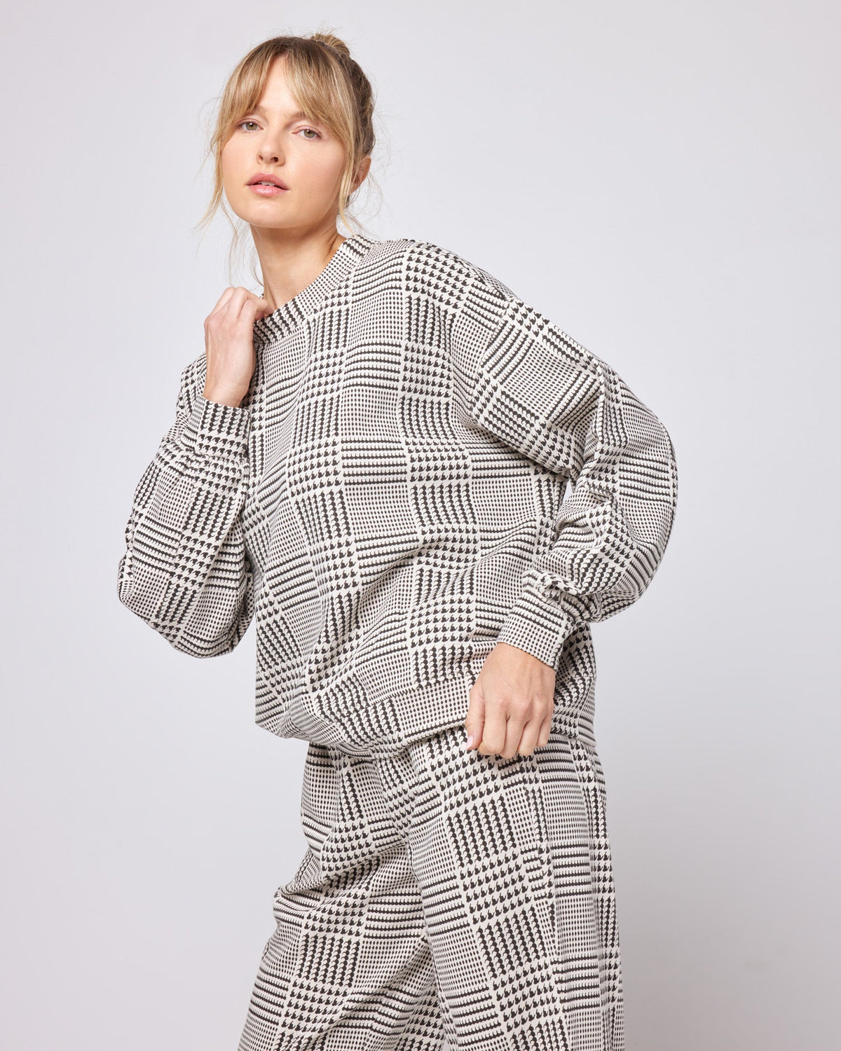 Printed Sprinter Pant Best I Ever Plaid | Model: Lura (size: S)