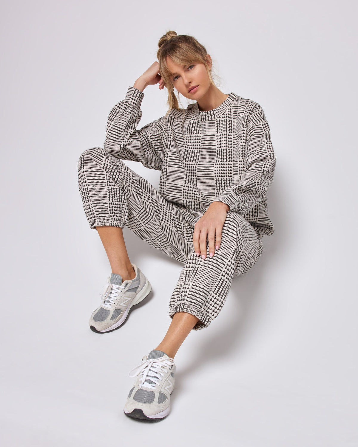 Printed Sprinter Pant Best I Ever Plaid | Model: Lura (size: S) | Hover