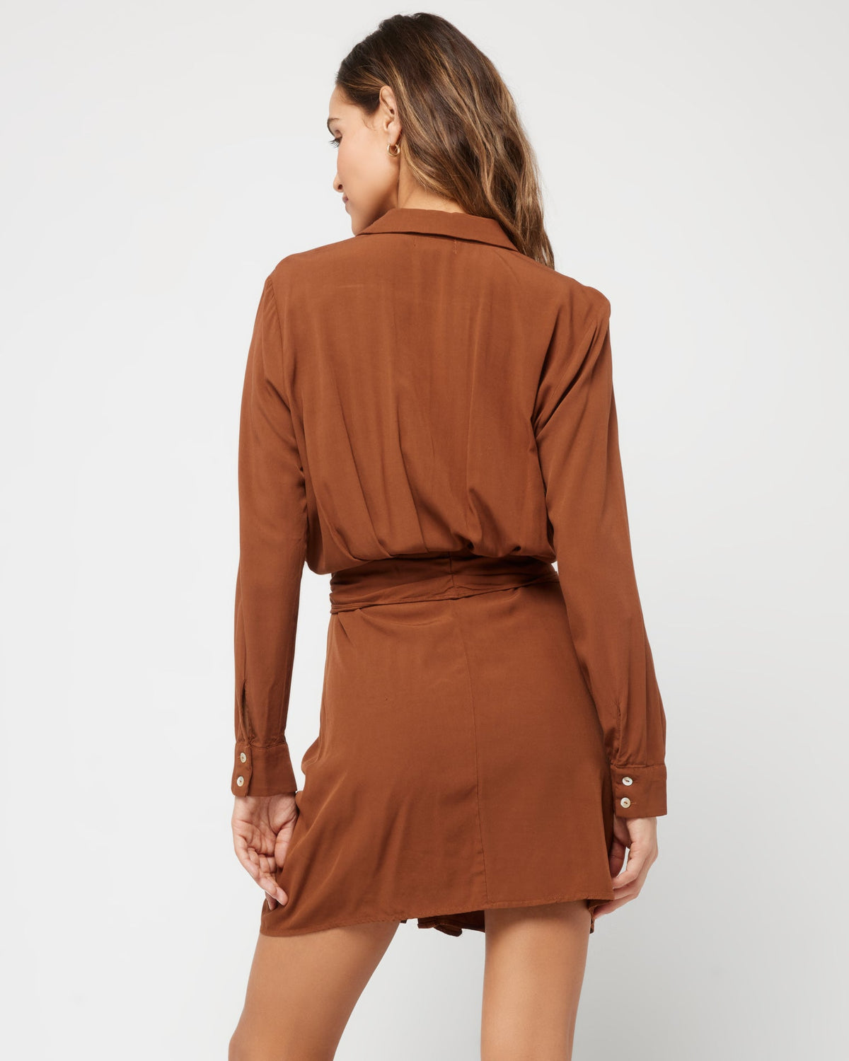 Aura Dress Coffee | Model: Anna (size: S)