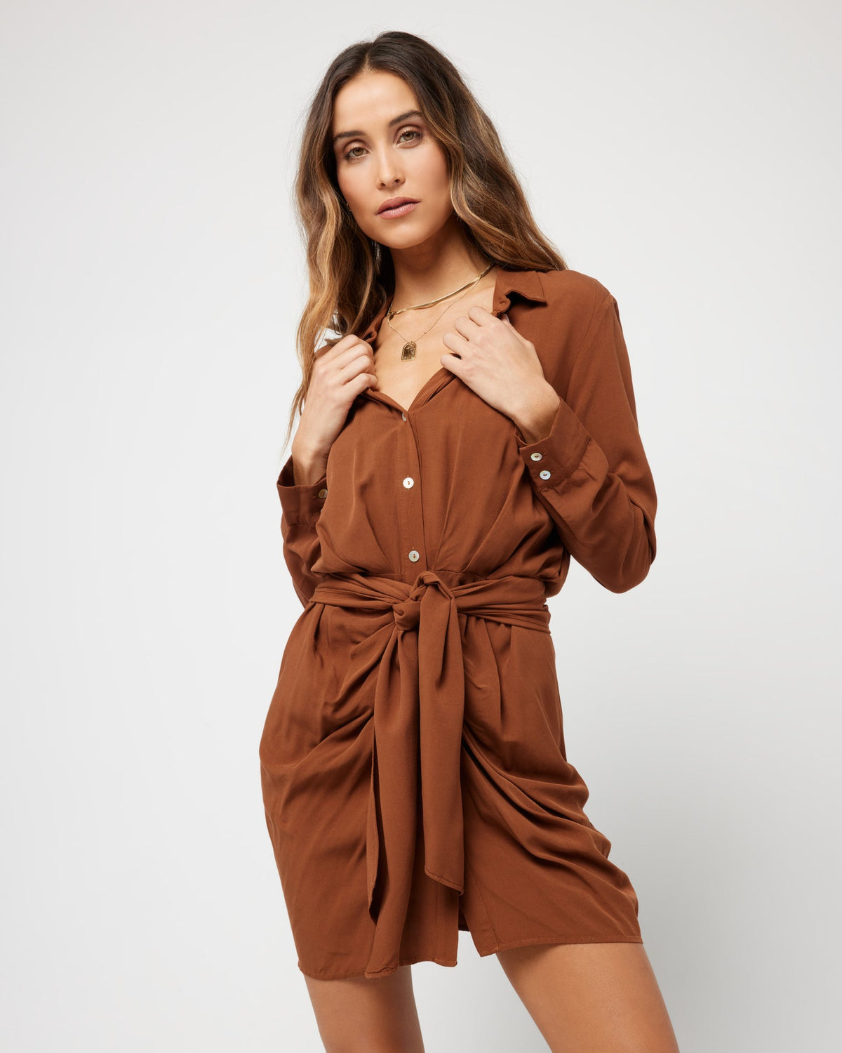 Aura Dress Coffee | Model: Anna (size: S) | Hover