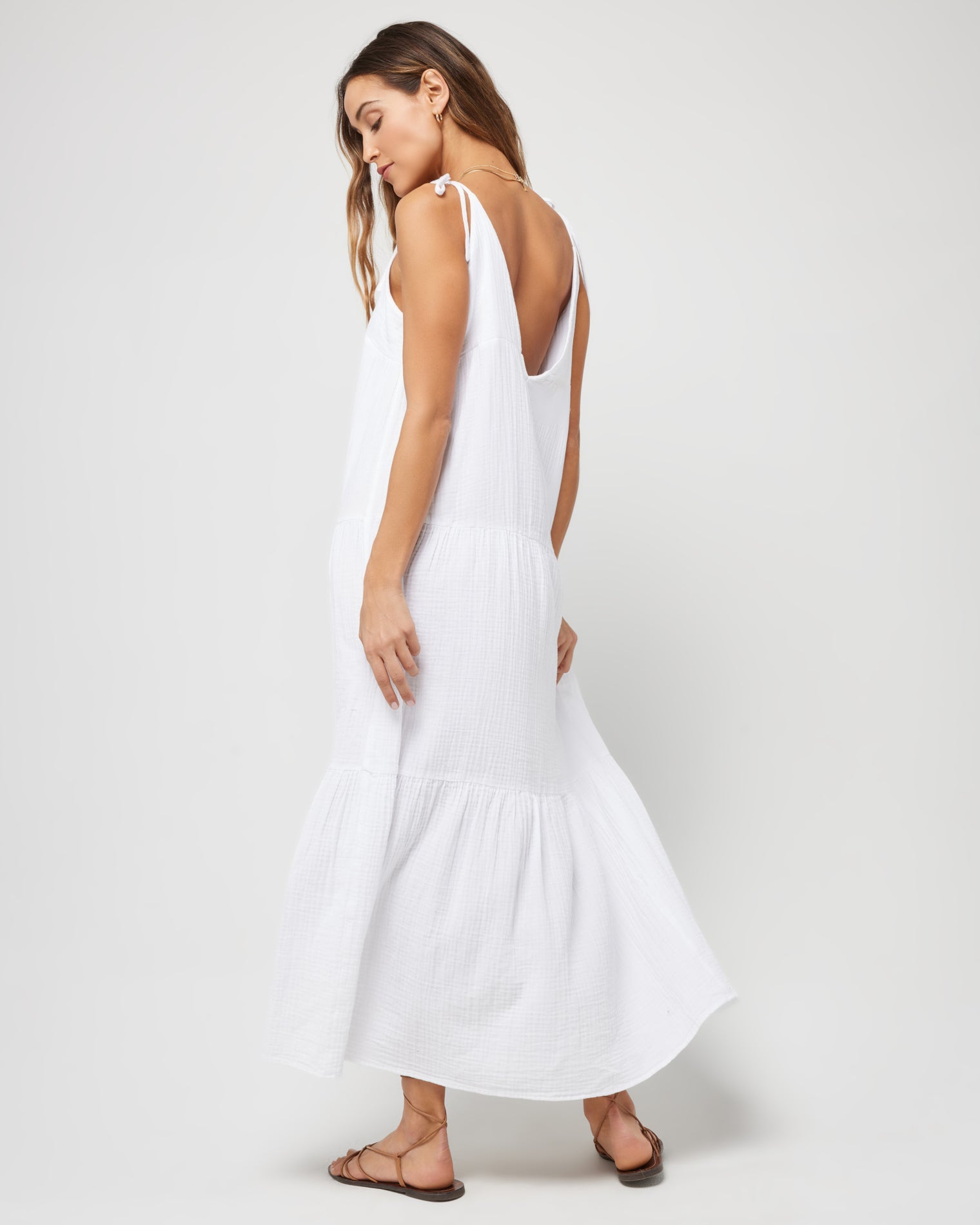 Ava Dress White | Model: Anna (size: S)