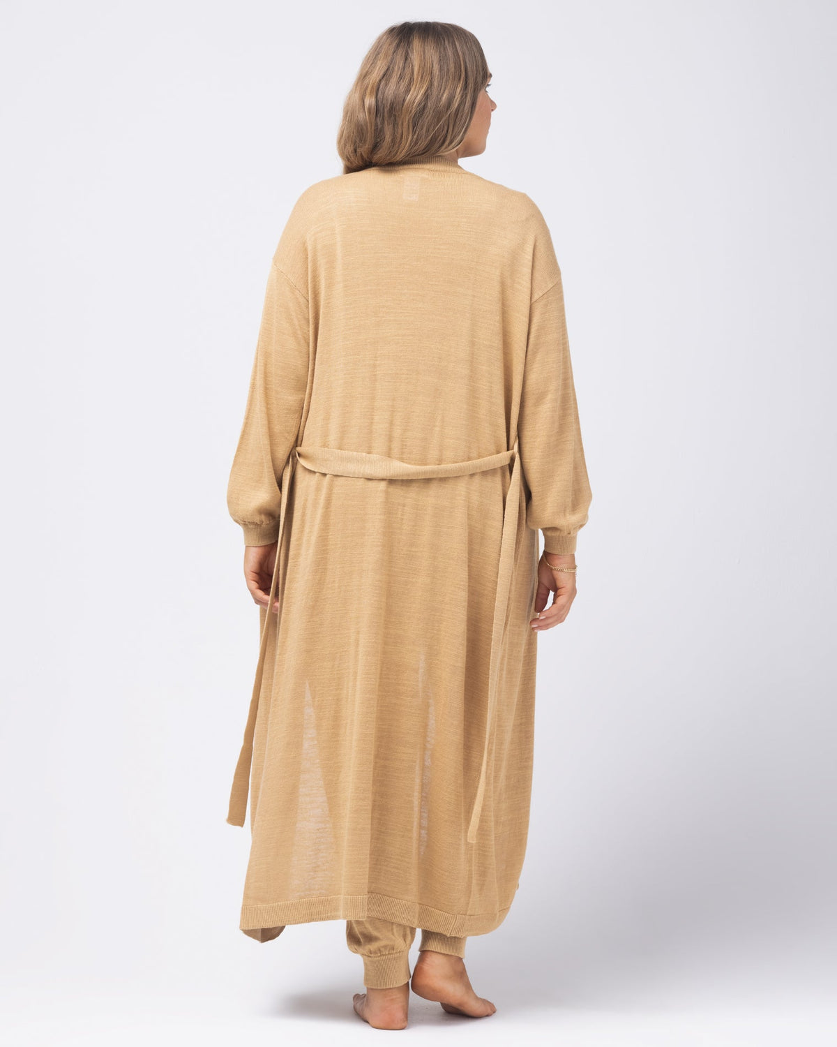 Azores Duster Toffee | Model: Ali (size: XL)