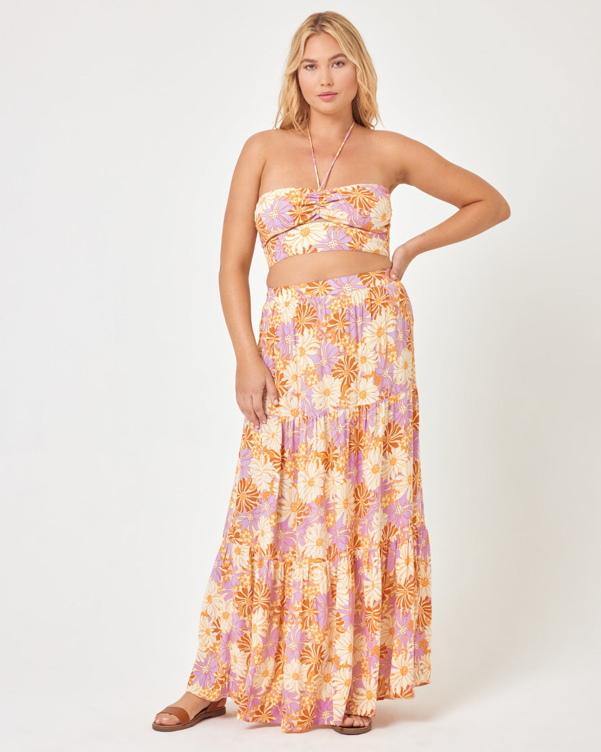 Blue Skies Top Wavy Daisy | Model: Sydney (size: XL)
