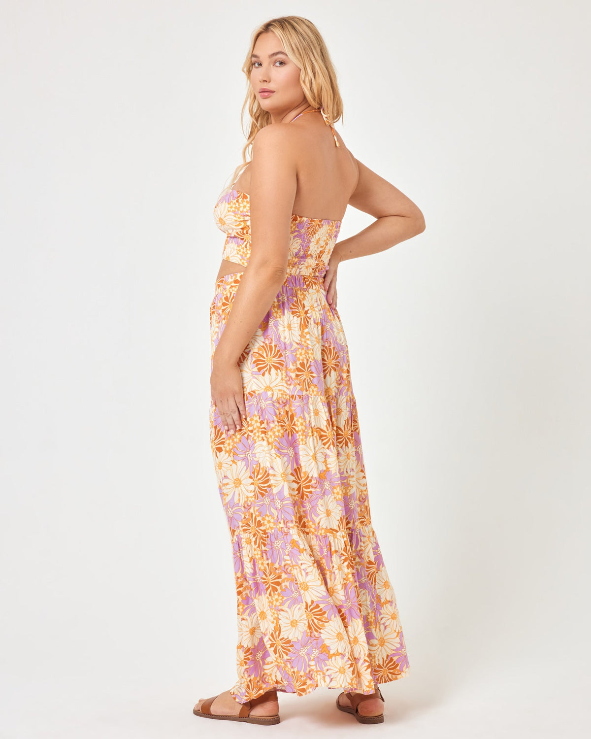 Bondi Skirt Wavy Daisy | Model: Sydney (size: XL)