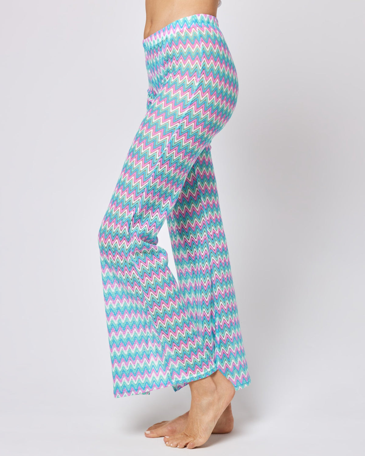 Kari Pant Ombre Chevron | Model: Diana (size: S) | Hover