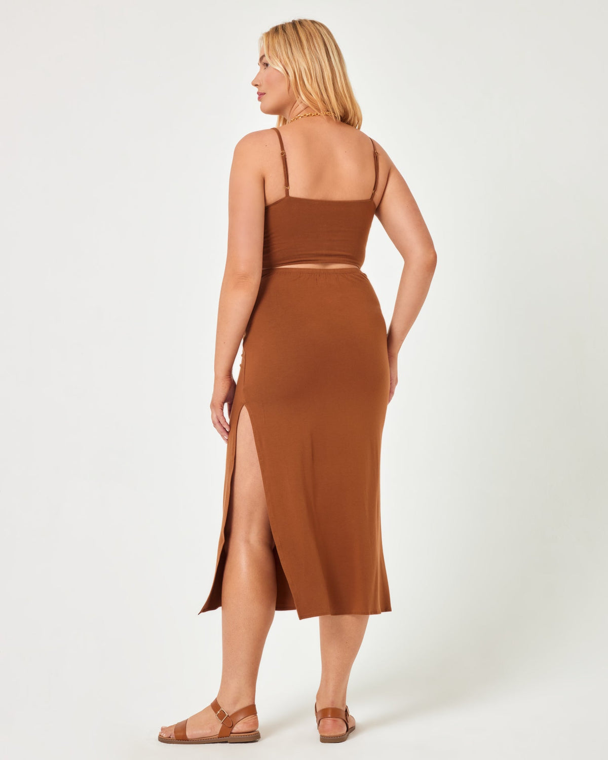It's A Date Top Coffee | Model: Sydney (size: XL)