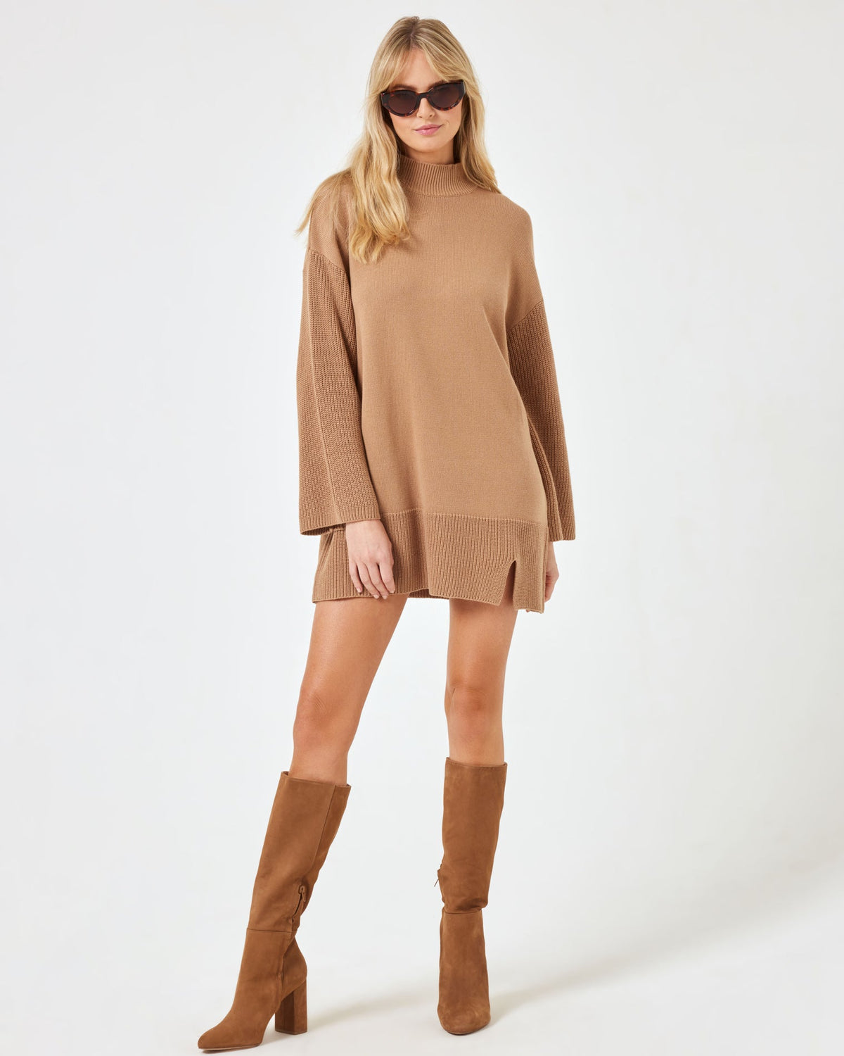 Lacy Dress Camel | Model: Lura (size: S)