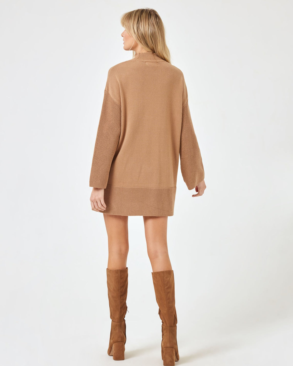 Lacy Dress Camel | Model: Lura (size: S)