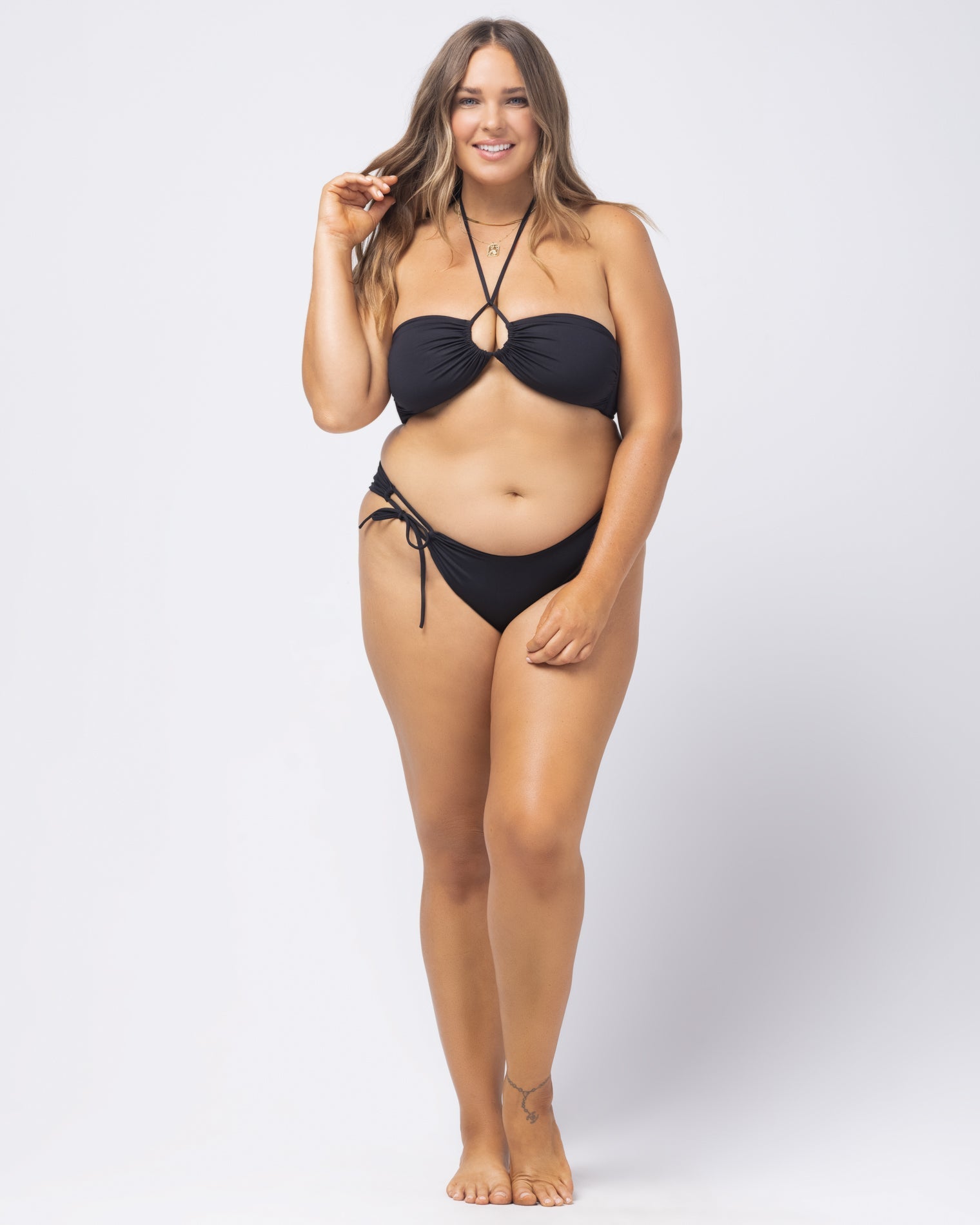 Amal Bikini Bottom Black | Model: Ali (size: XL)