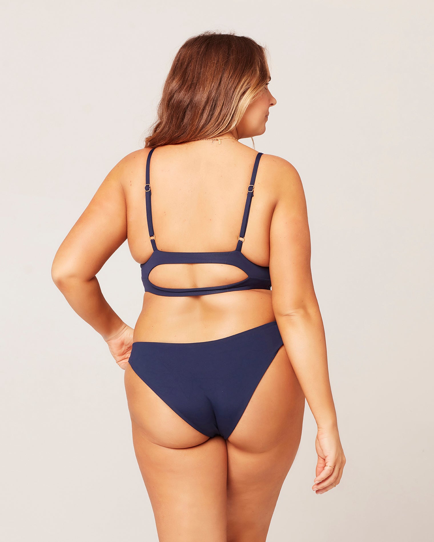 Sandy Bikini Bottom Midnight Blue | Model: Ali (size: XL)