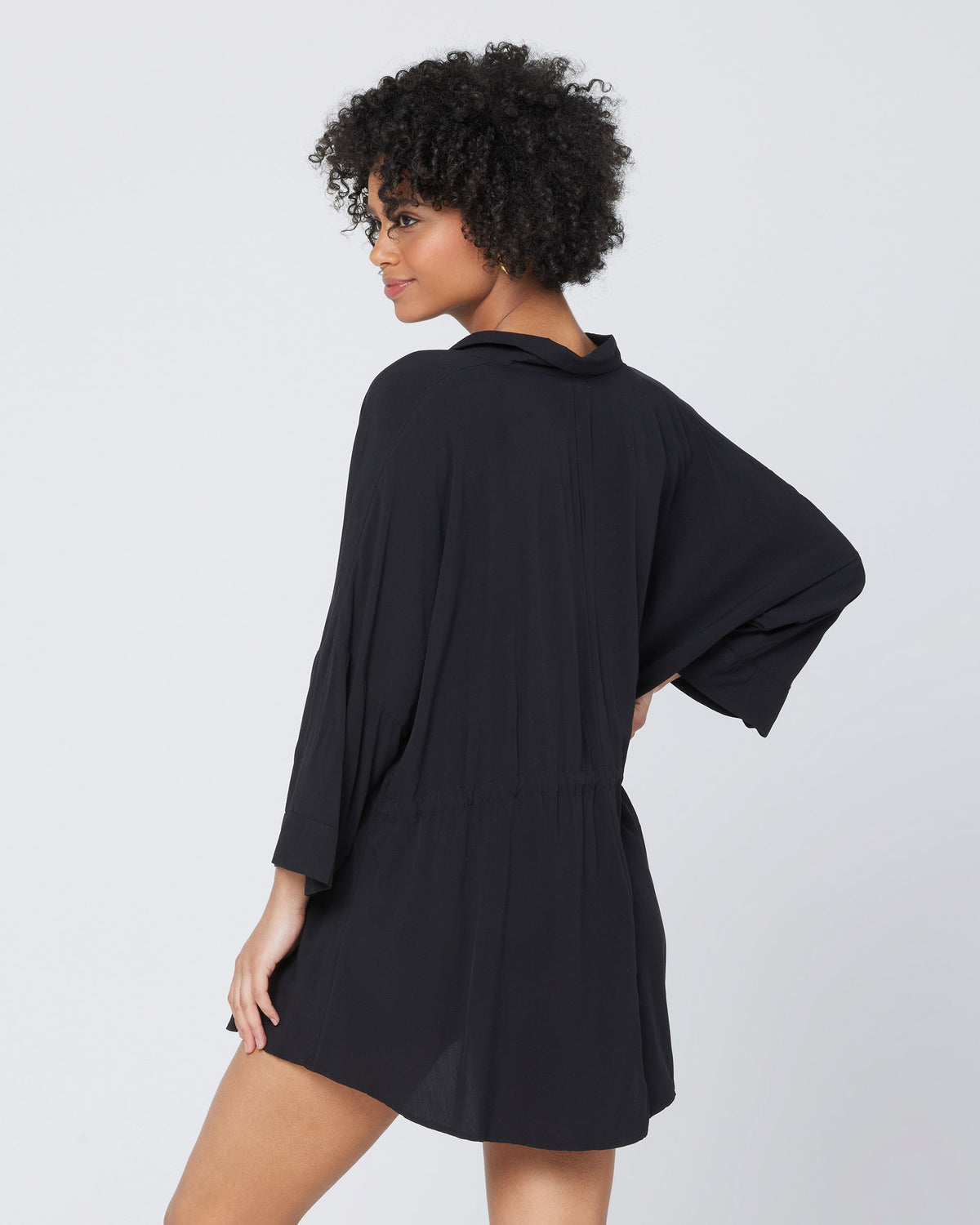 Pacifica Tunic - Black Black | Model: Valyn (size: XS/S)