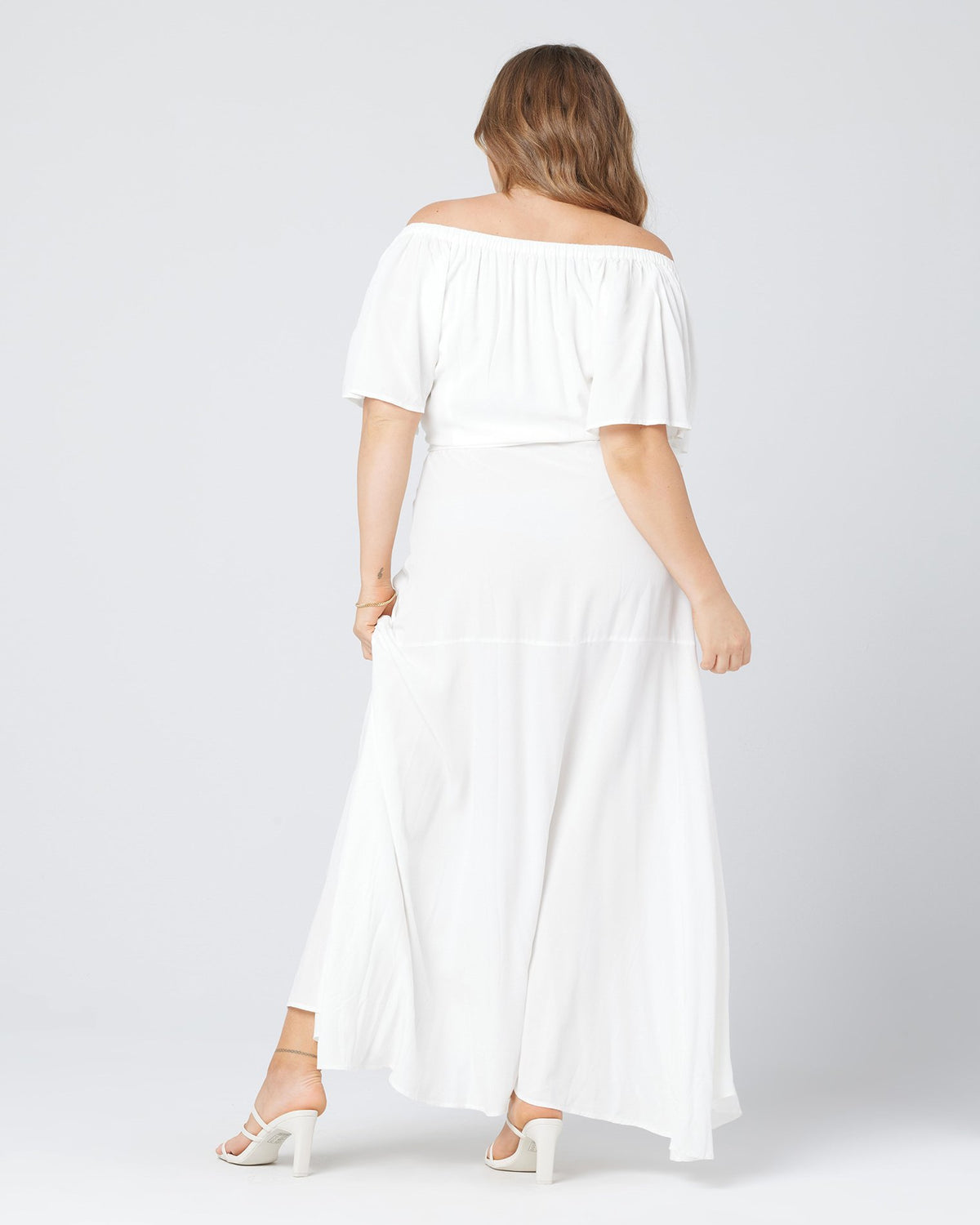 Panama Dress Cream | Model: Ali (size XL)