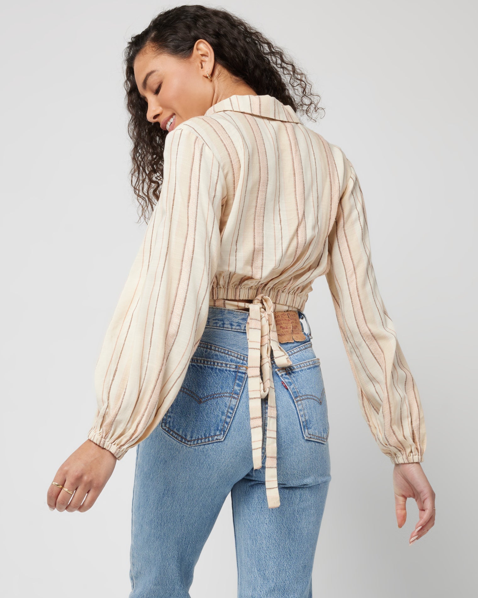 Play It Cool Top Sunsoaked Stripe | Model: Blaine (size: S)