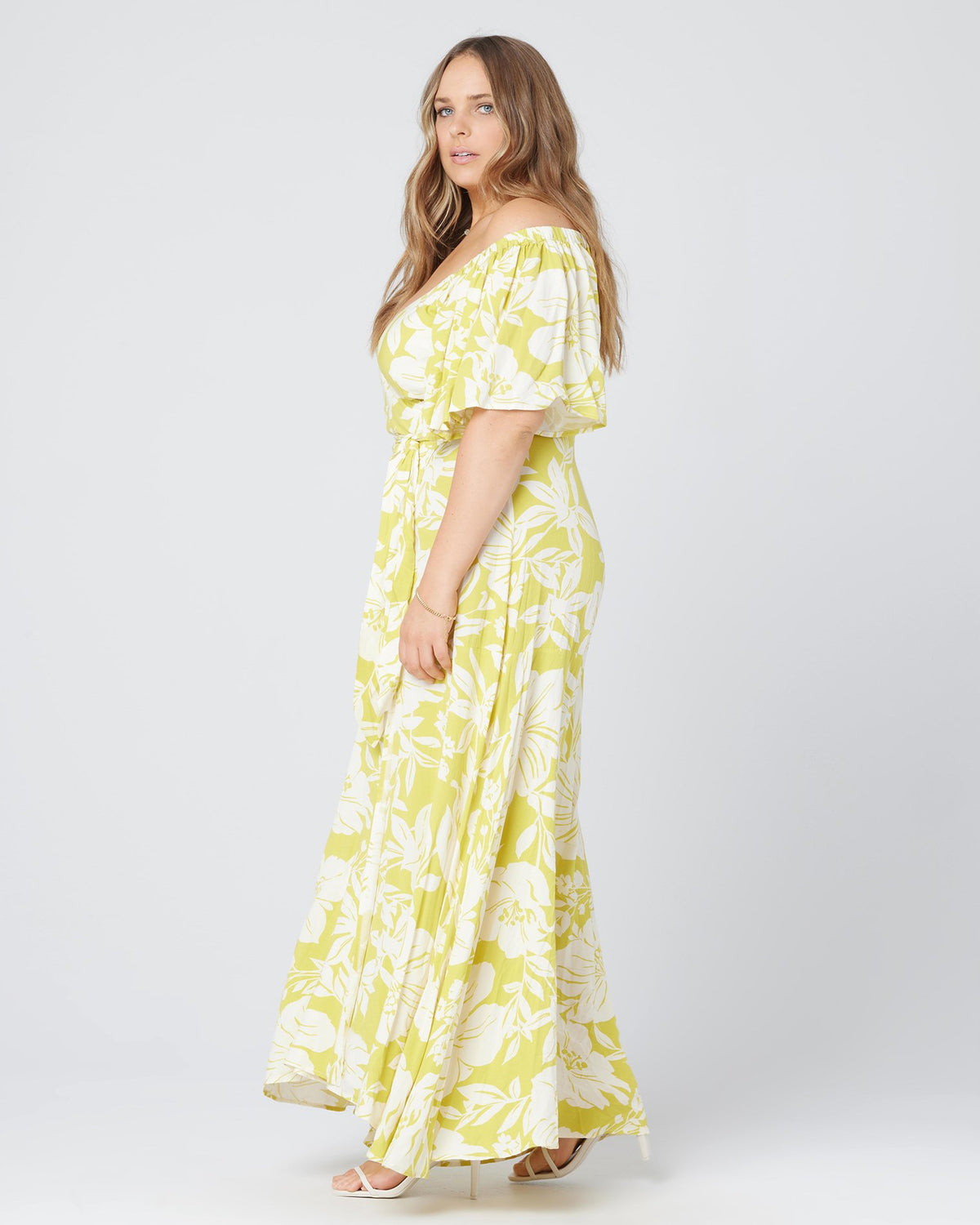 Panama Dress Havana Blooms | Model: Ali (size: XL)