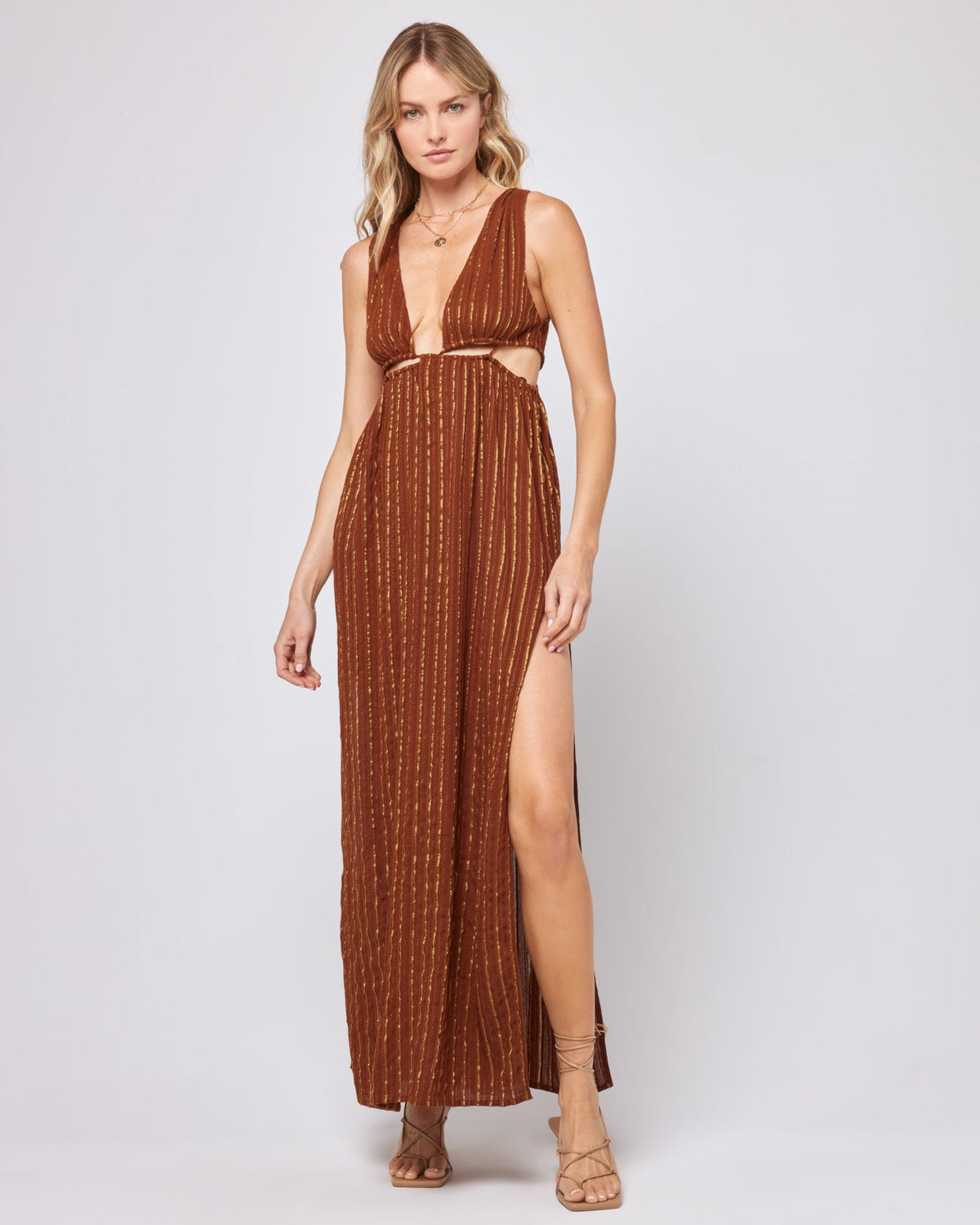 Rafael Cover-Up Dress Coffee | Model: Lura (size: S)