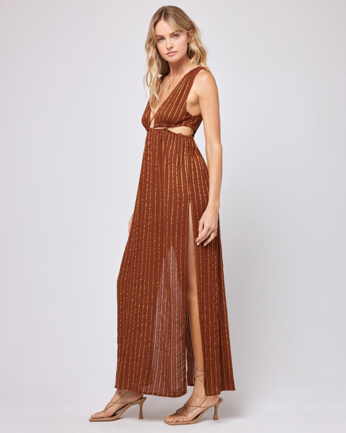 Rafael Cover-Up Dress Coffee | Model: Lura (size: S)