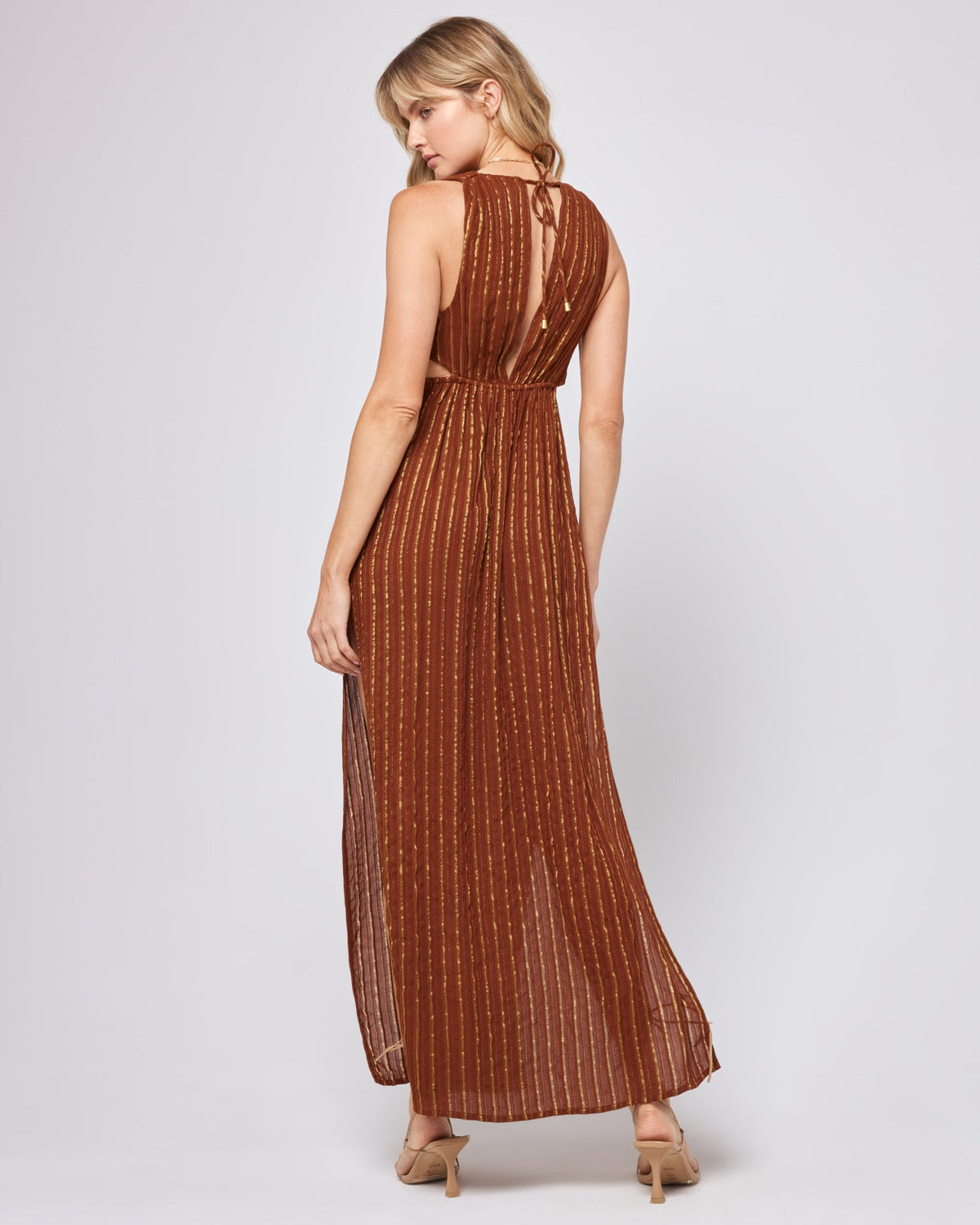 Rafael Cover-Up Dress Coffee | Model: Lura (size: S)