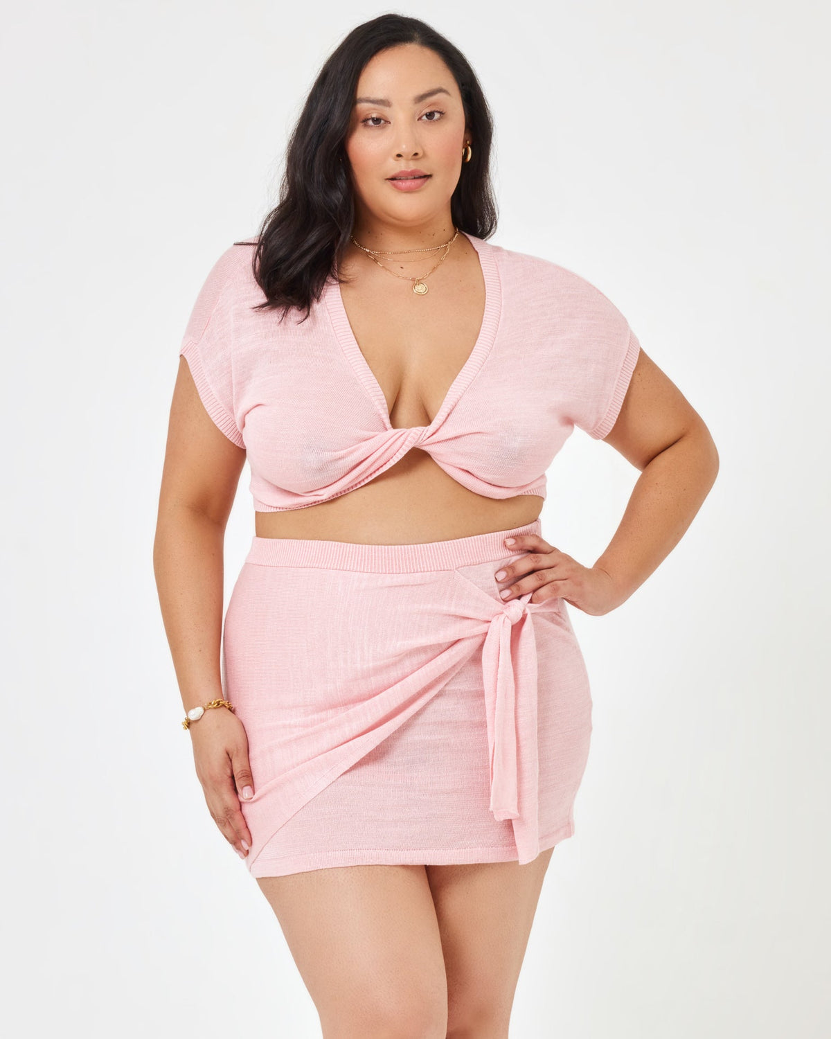 Vagabond Skirt - Black Blossom | Model: Bianca (size: XL)