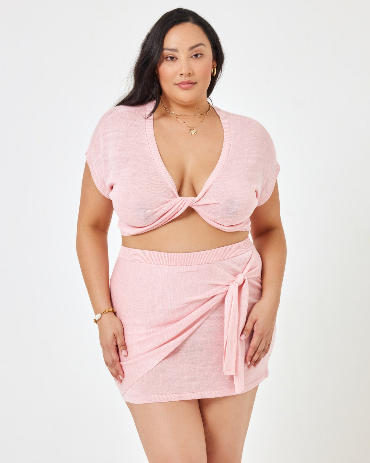Vagabond Skirt - Black Blossom | Model: Bianca (size: XL)
