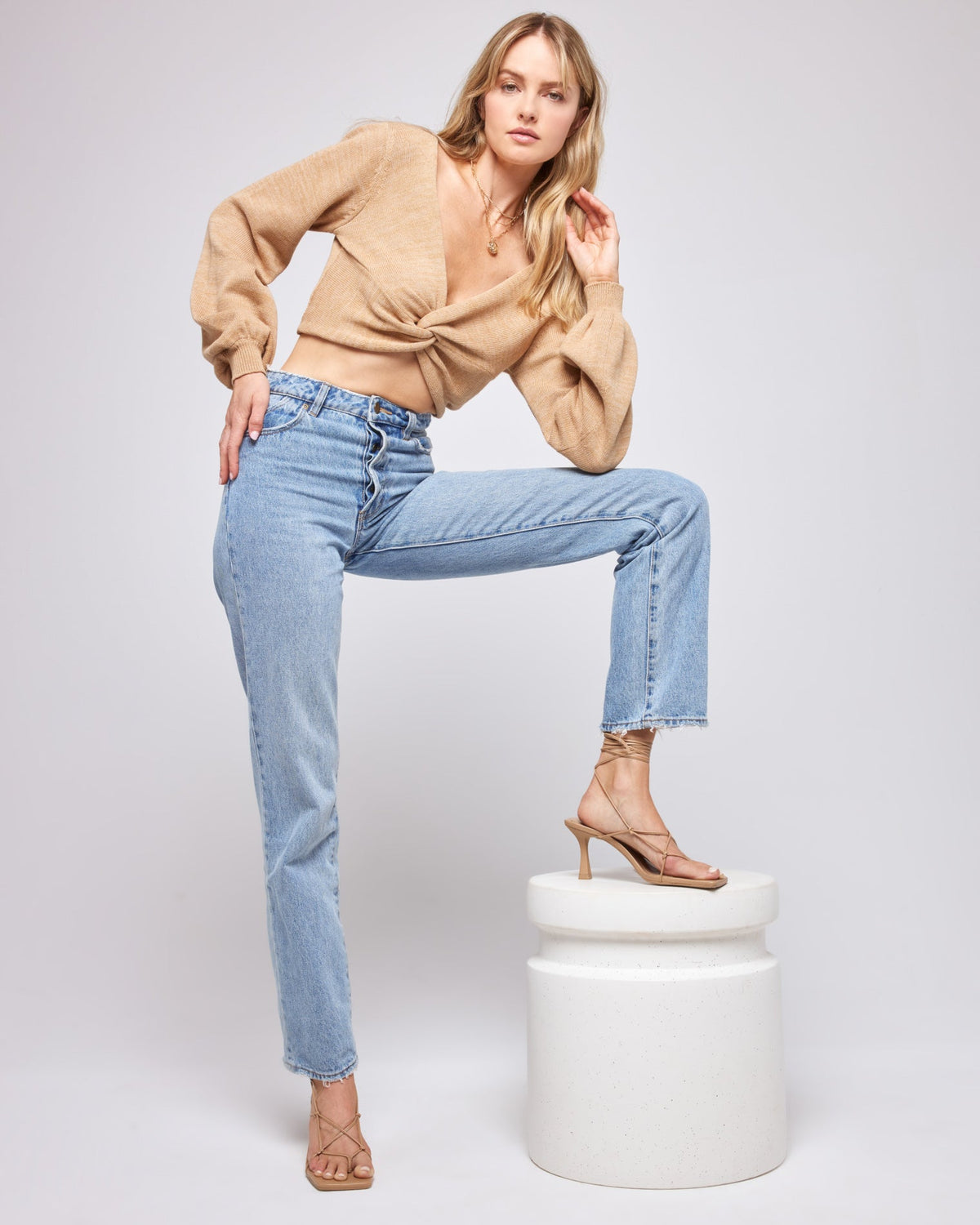 Siren Sweater Camel | Model: Lura (size: S)