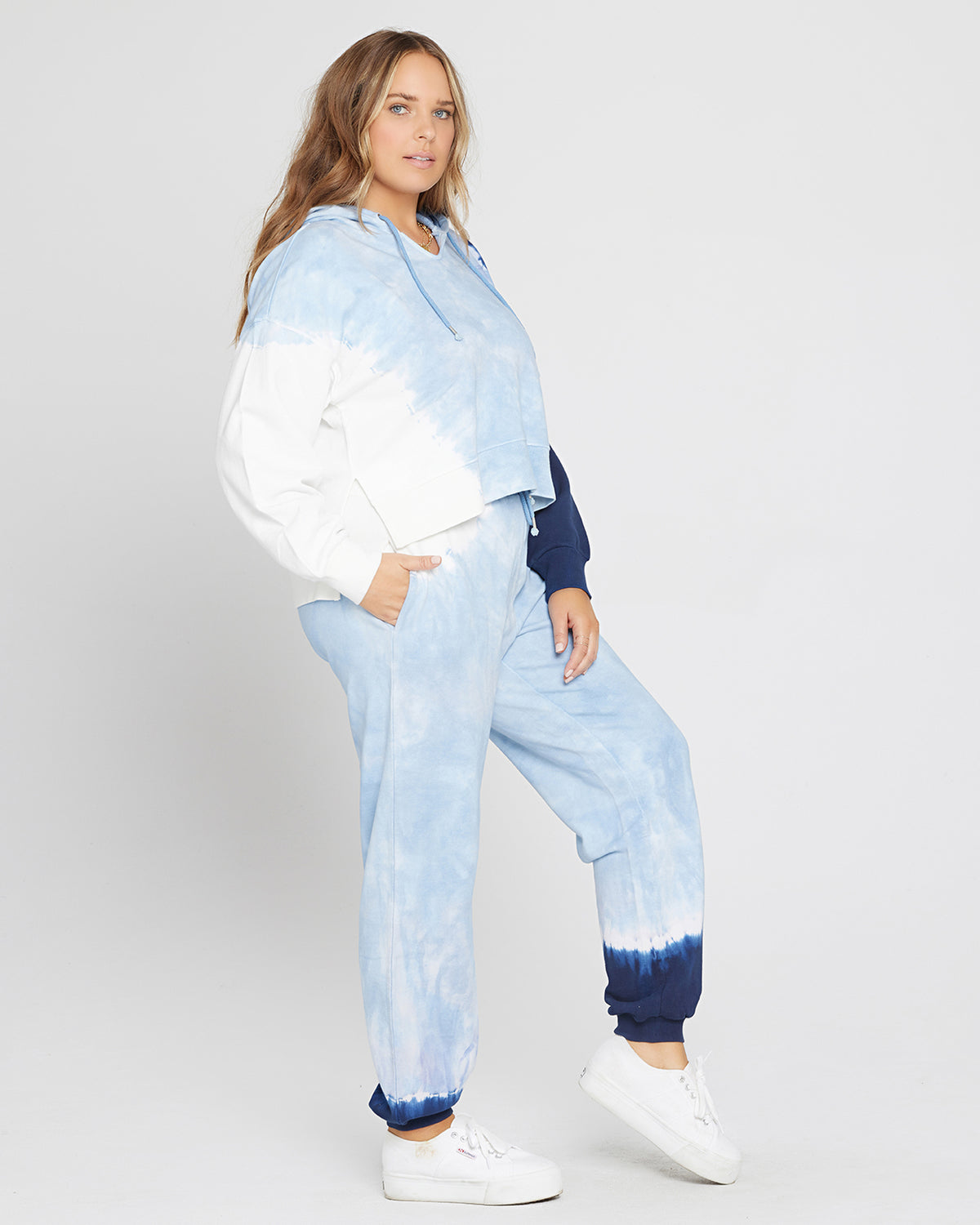 South Swell Tie Dye Pullover Hoodie Seven Seas | Model: Ali (size: XL) | Hover