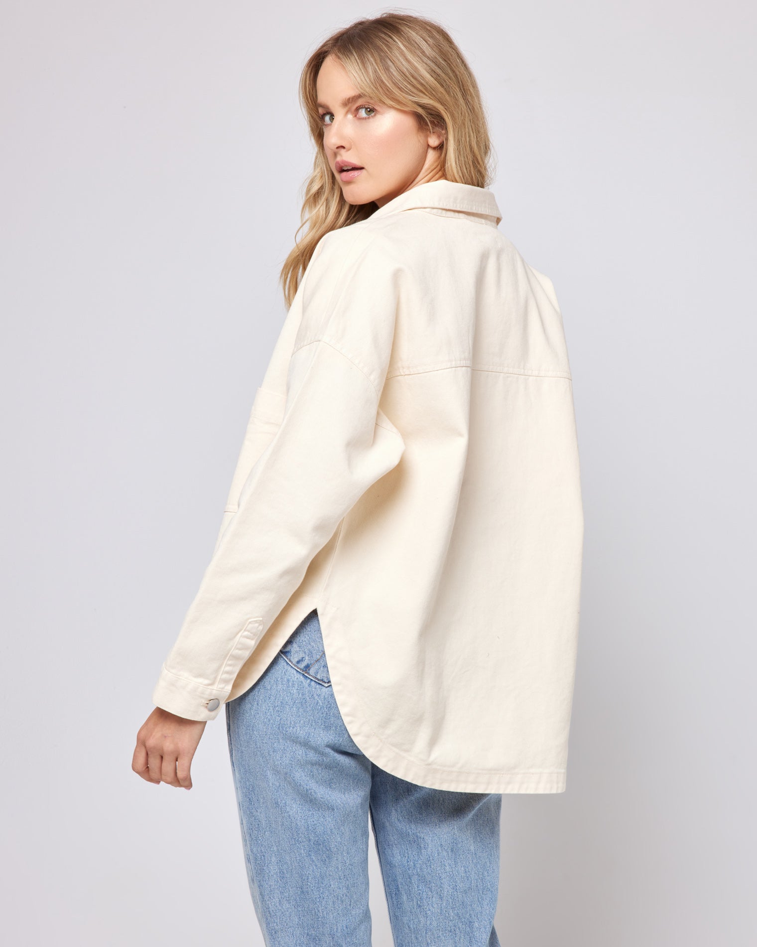 Winslow Jacket Cream | Model: Lura (size: S)