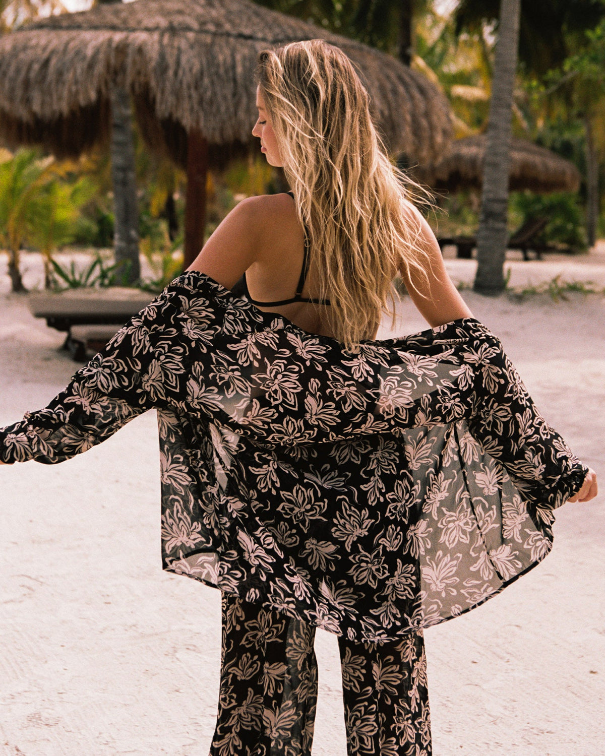 Printed Catalina Top Mystic Magnolia | Model: Anna (size: S) | Hover